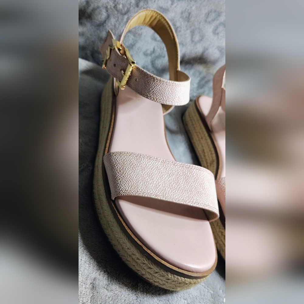 Michael Kors Powder Blush MK Logo Espadrille Platform Sandal Size 8 Womens NWOT - Picture 3 of 10